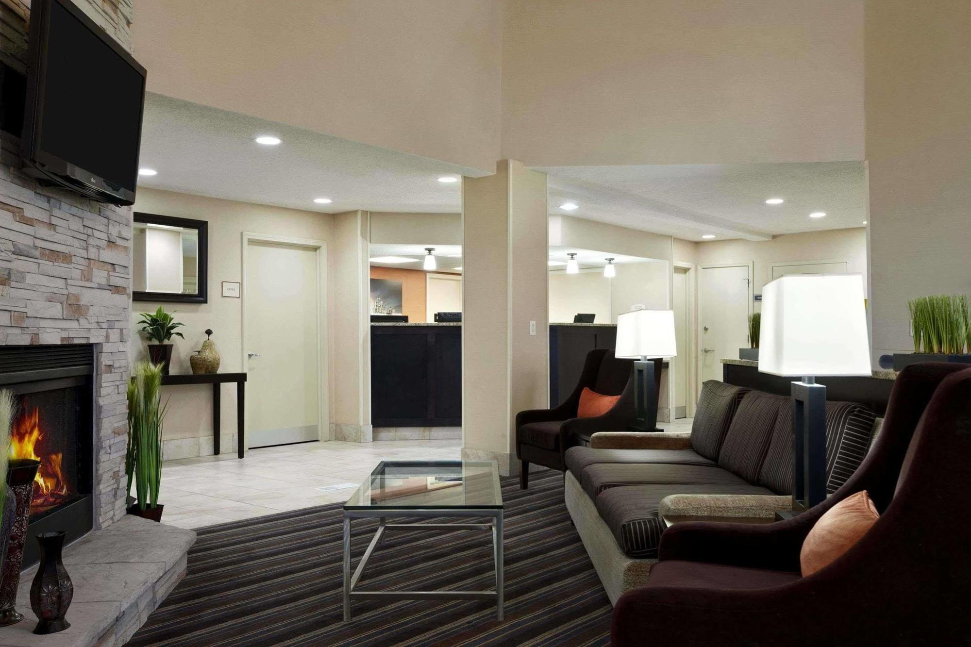Hawthorn Suites Of Troy Dış mekan fotoğraf